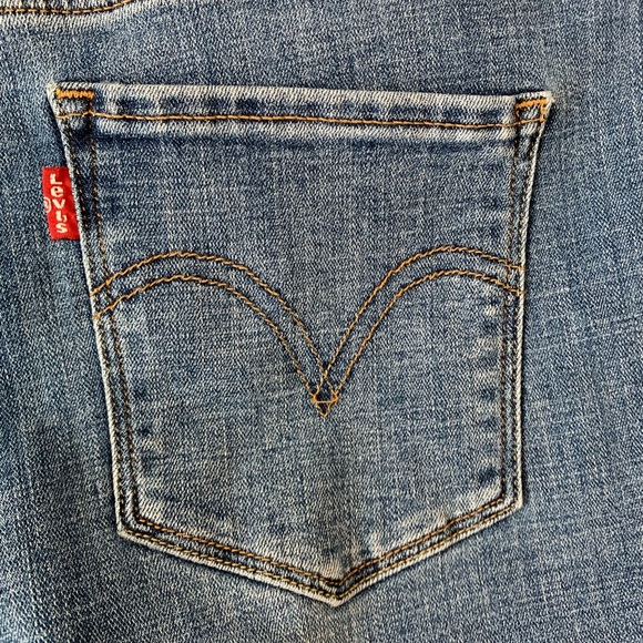Levi’s Classic Bootcut Denim Jeans - Size 8 - Picture 7 of 8
